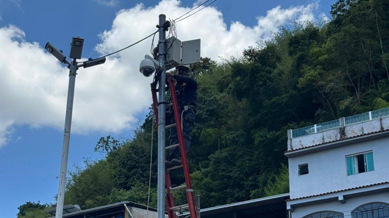 Novas câmeras com reconhecimento facial foram instaladas em pontos estratégicos 