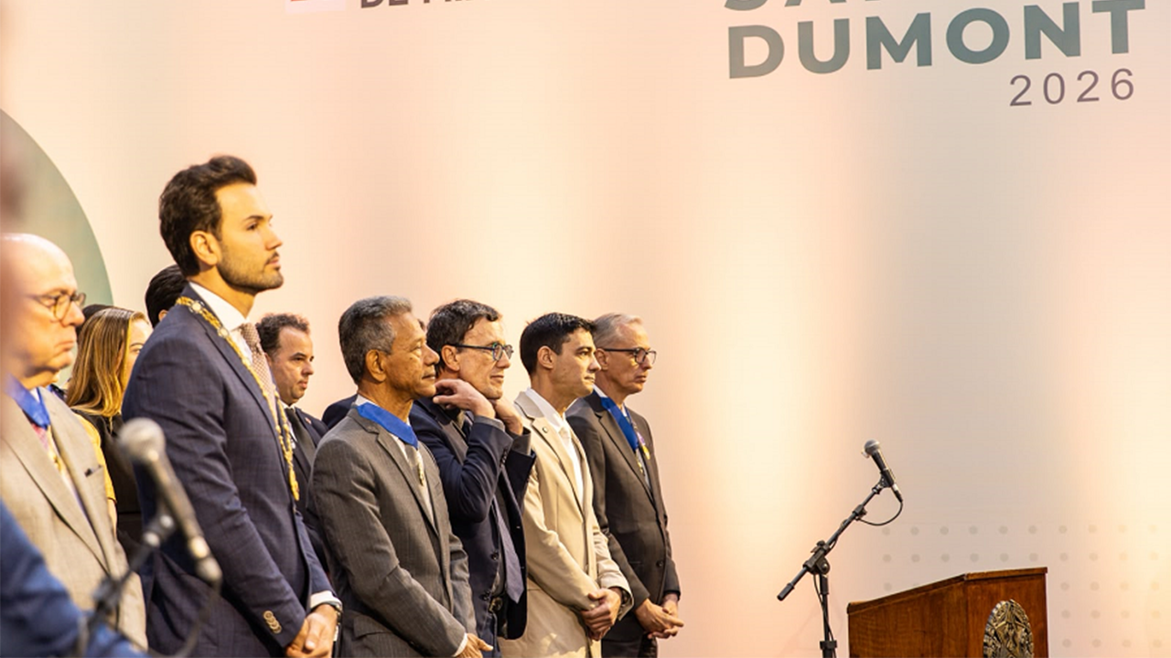 Entrega da Medalha Santos Dumont aconteceu ontem, dia 27/10, na Villa Foncá