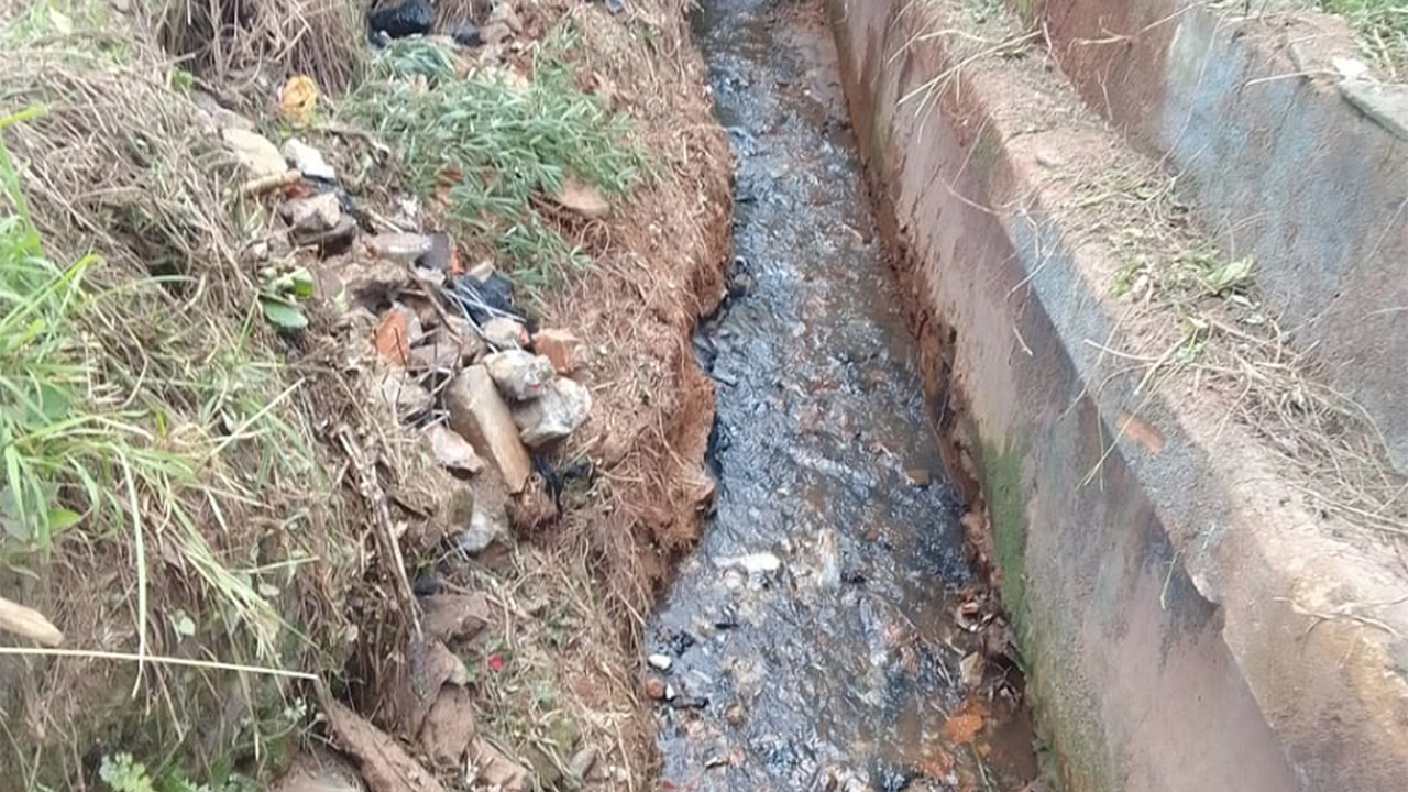 Limpeza do Rio Posses no trecho do bairro Graminha foi feita em janeiro