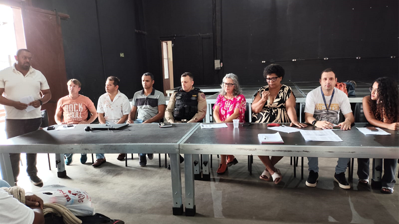 Comissão do Carnaval  realiza reunião com fiscais de posturas 