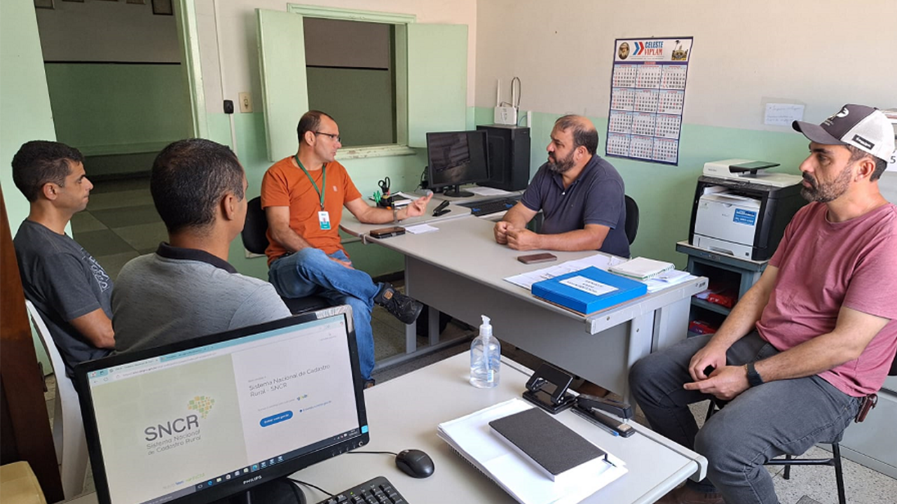 Secretaria Municipal de Agricultura e IMA discutem ações pertinentes a área rural