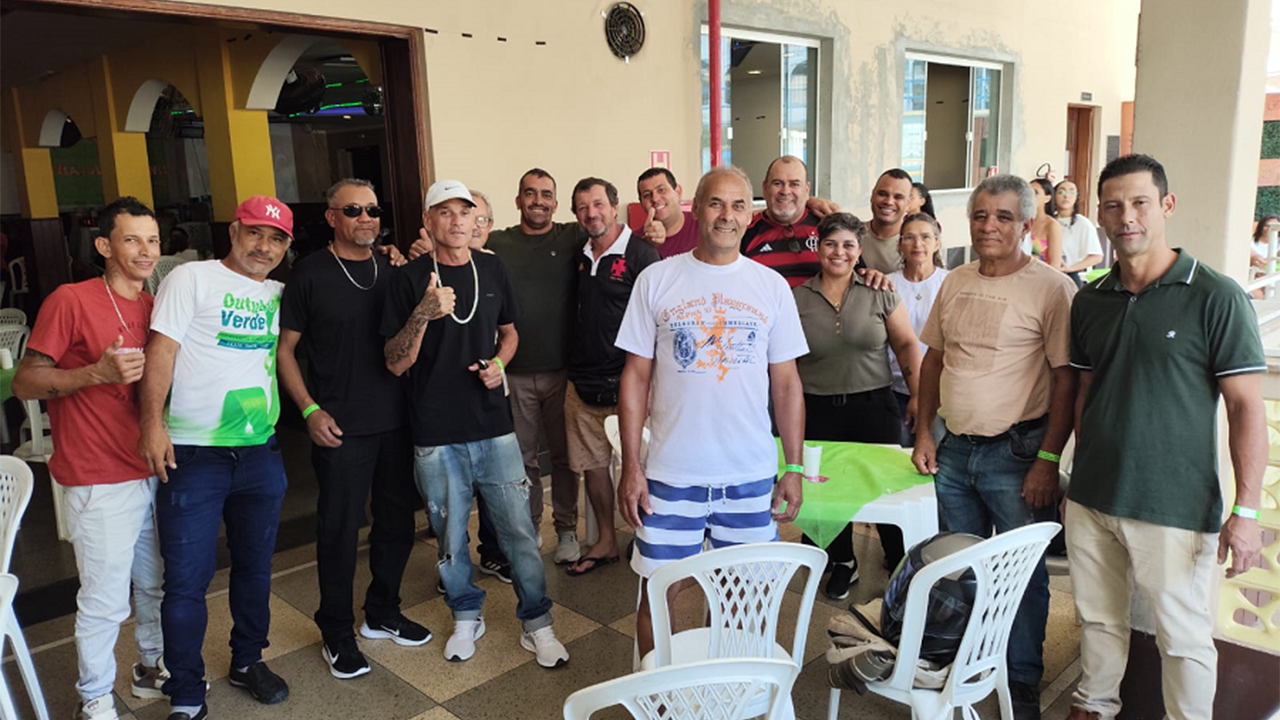 Cerca de 300 funcionários prestigiaram  Feijoada do Trabalhador 