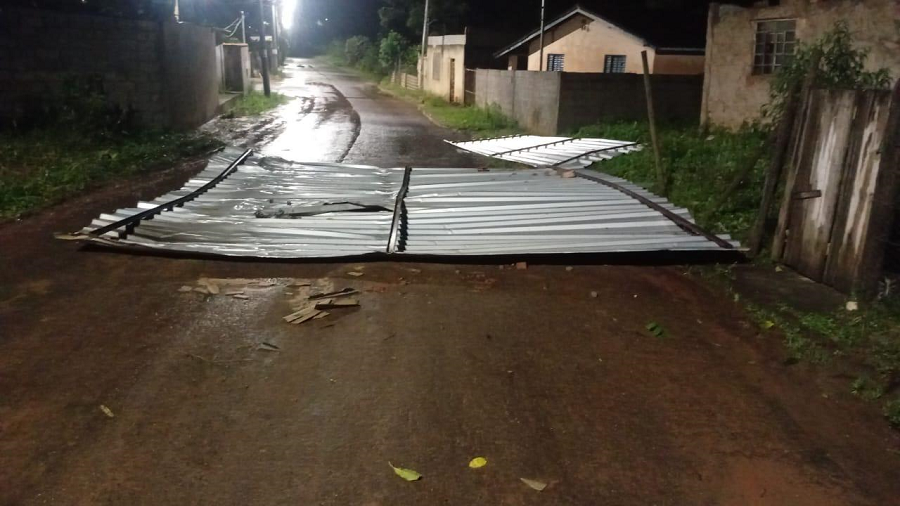 BOLETIM  DE OCORRÊNCIAS EM RAZÃO DA FORTE CHUVA E  VENTOS  NA NOITE DE 15/09