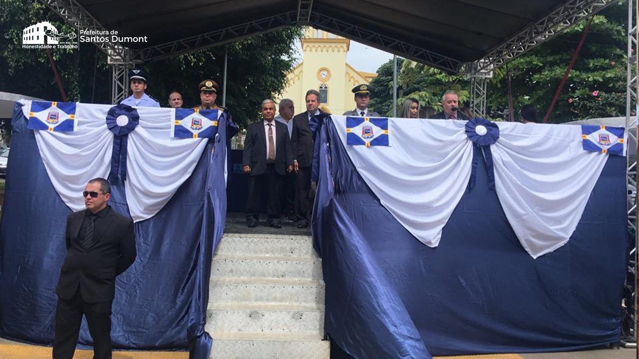 23 de Outubro - alunos desfilam em homenagem ao Pai da Aviação
