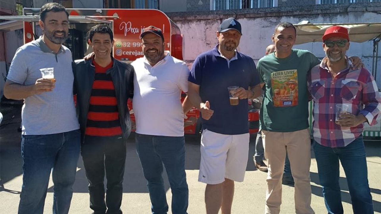 4ª Edição da Feira Livre Raízes e Sabores da Terra contou com a participação do Club Classic Car SD