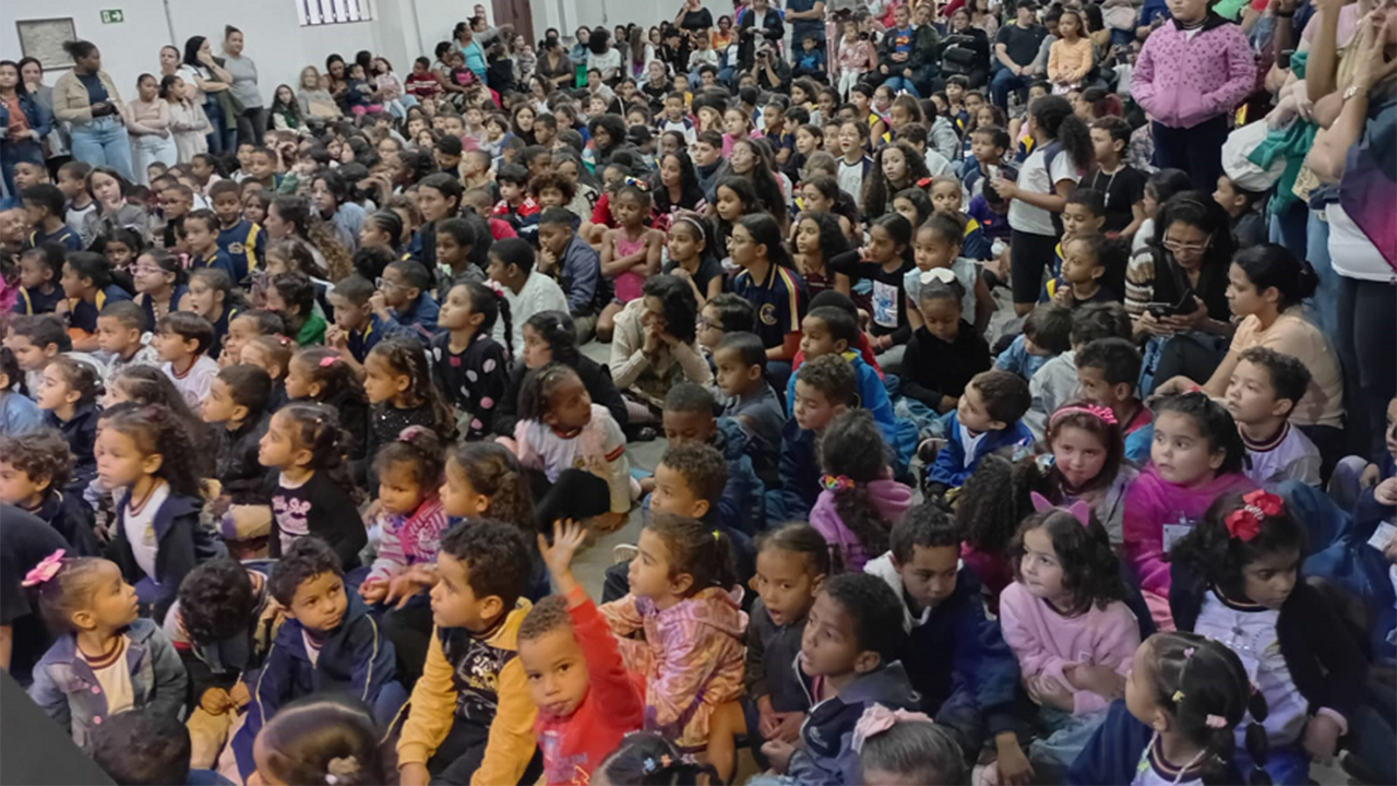 Musical infantil Moana diverte a criançada e bate recorde de público no Centro Cultural