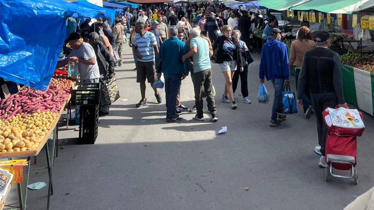  Rua da Feira Livre, na Praça da Estação,  será fechada todos os sábados a partir da 00h