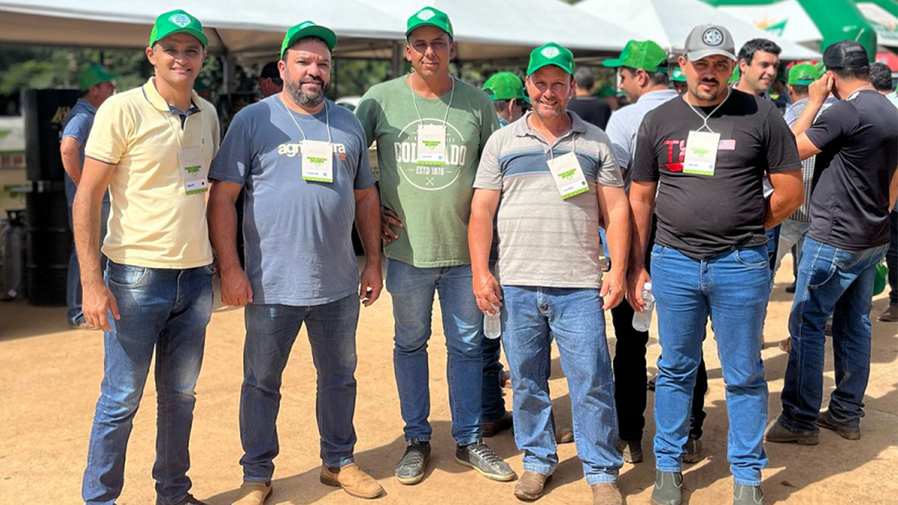 Secretário de Agricultura e produtores da cidade participam de Um Dia de Campo na Fazenda Nô da Silva,  Cajuri - MG