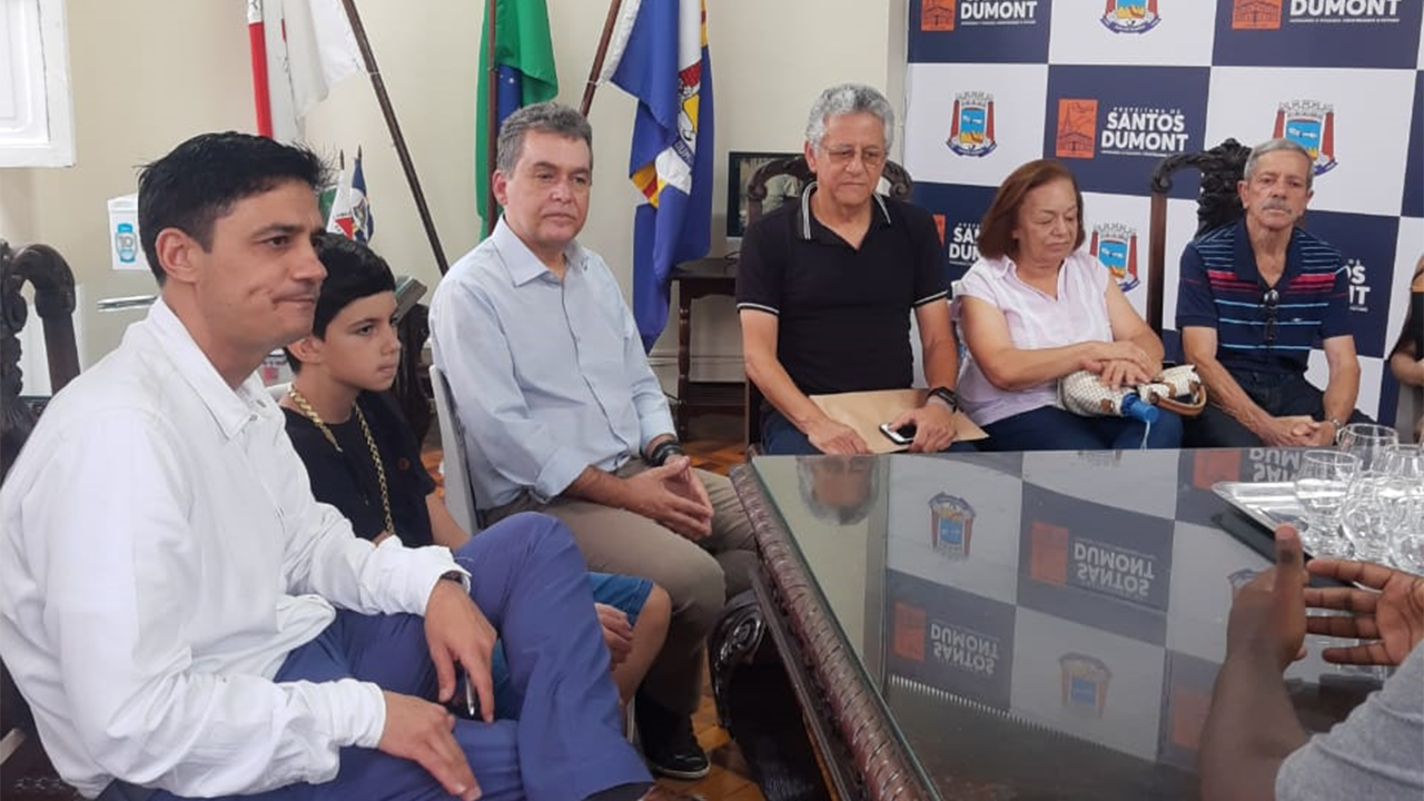 Prefeito Pacífico Júnior recebe integrantes do Conselho Municipal de Saúde