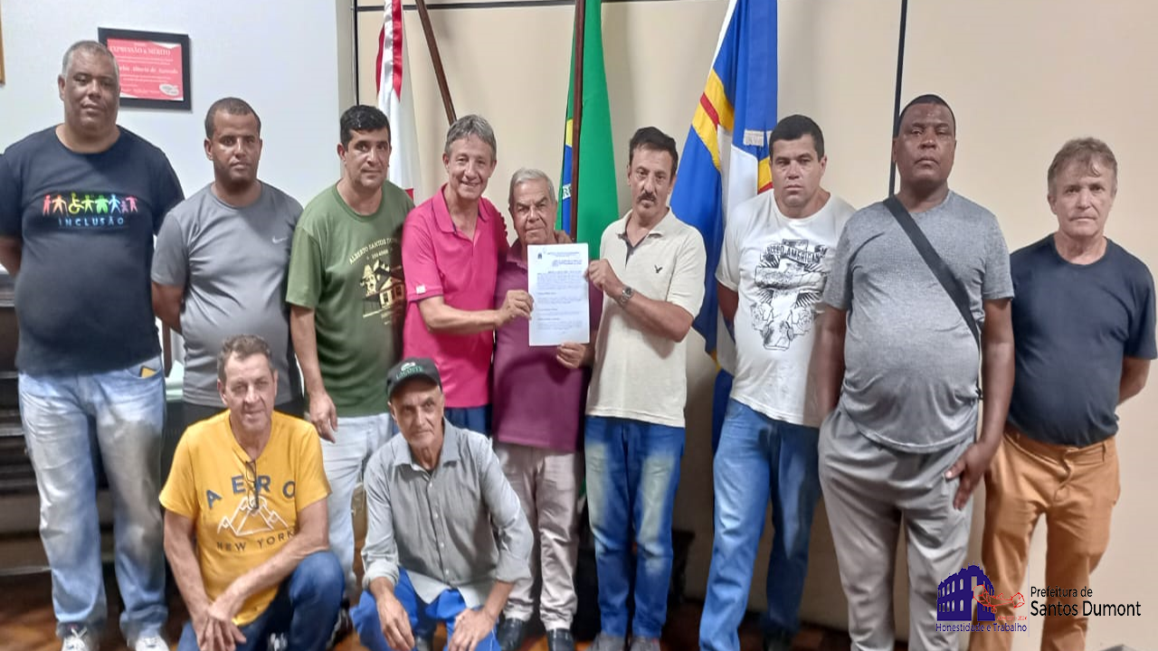 Prefeito Betinho assina termo de repasse de recurso para a Liga de Futsal/SD