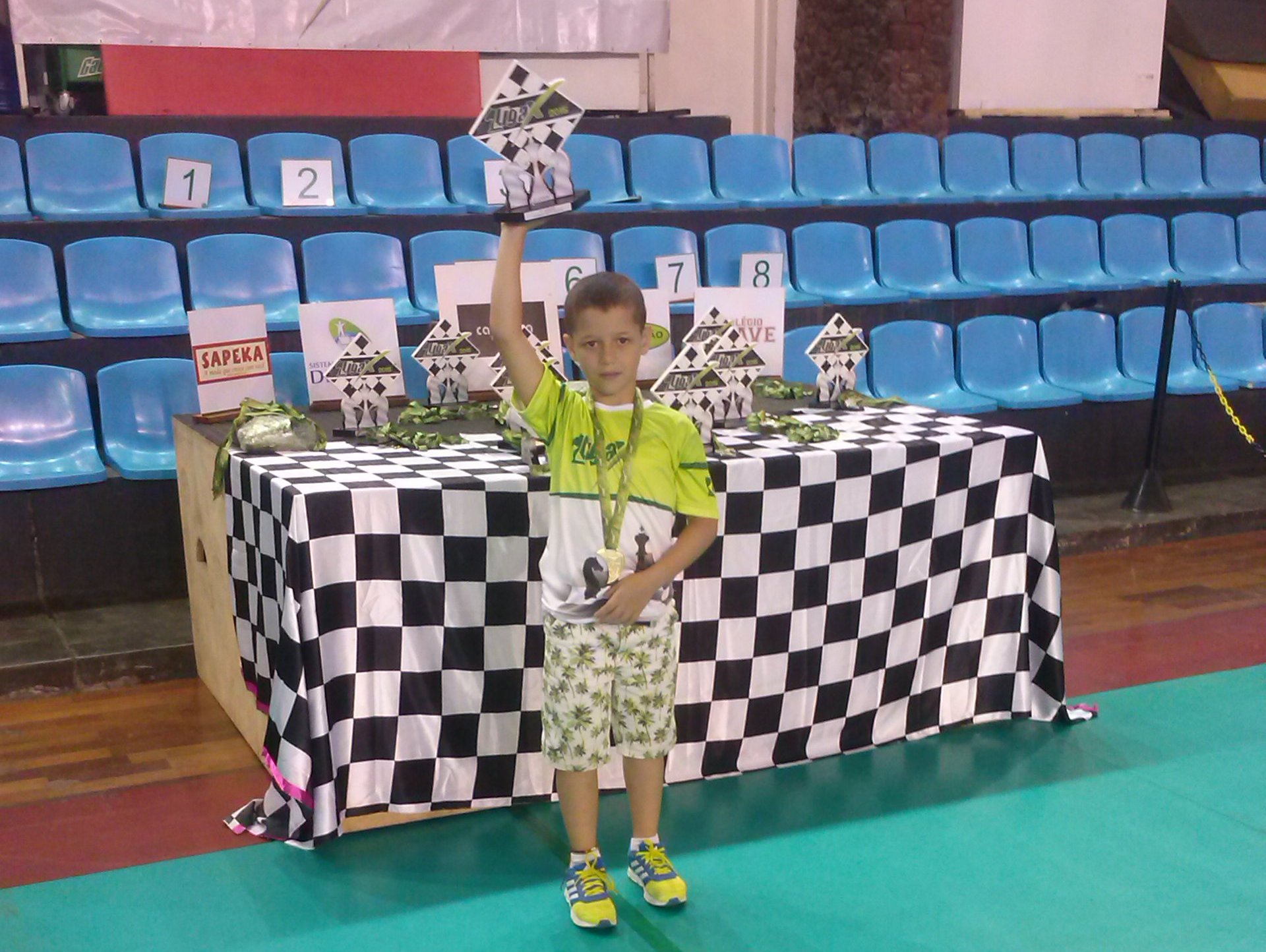 Sandumonense de 7 anos vence etapa da Liga X, de xadrez, em JF